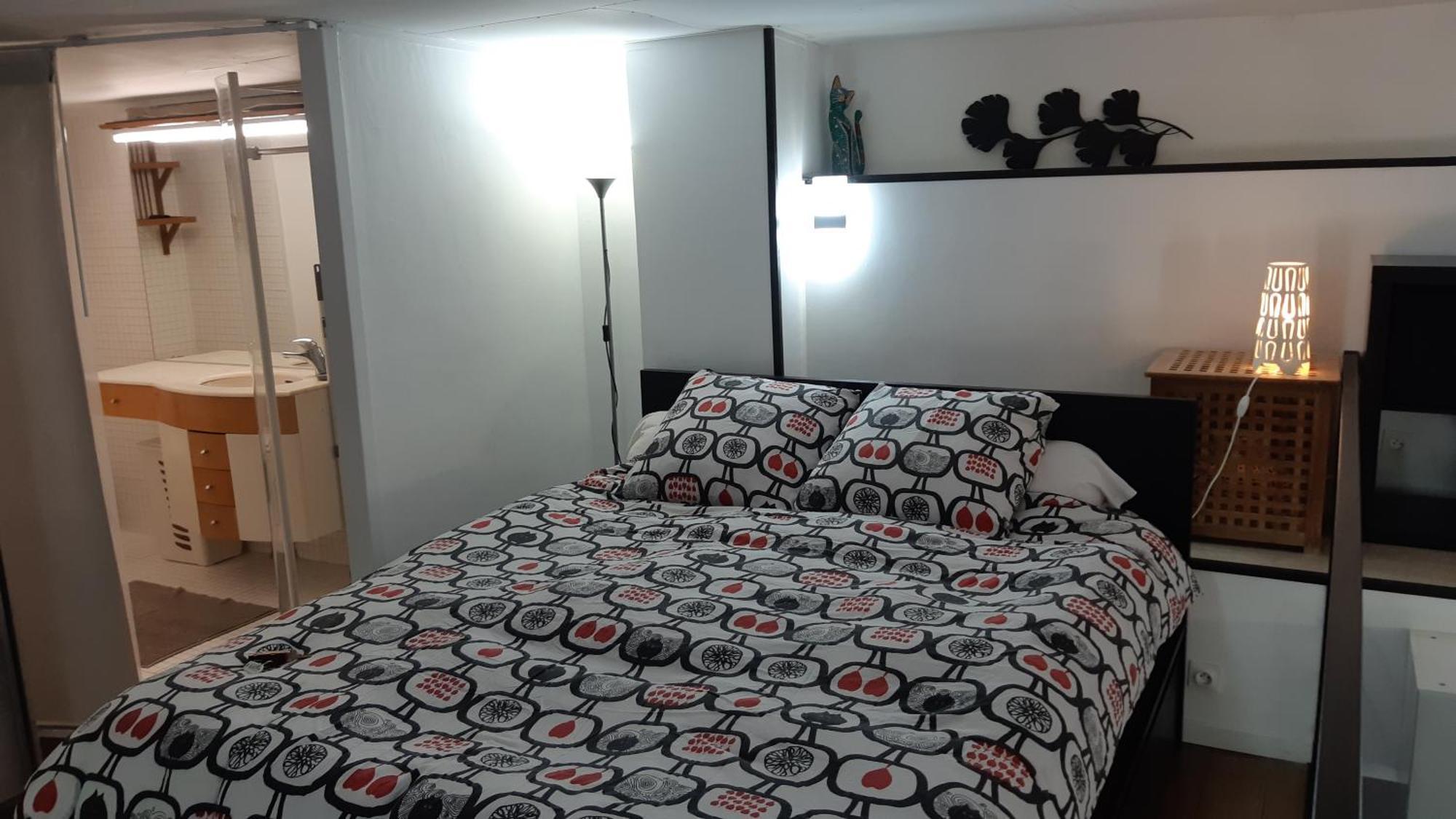 شقة Petit Loft Face Riviere Collobrières المظهر الخارجي الصورة