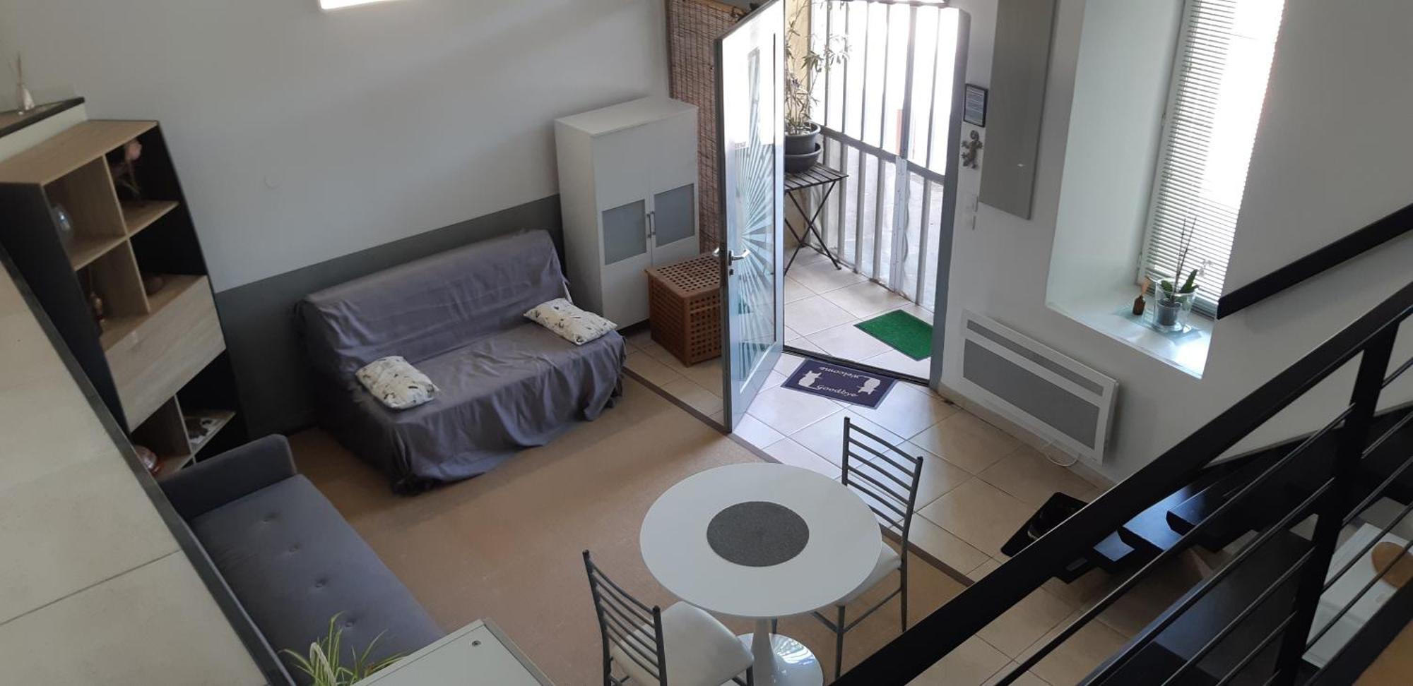 شقة Petit Loft Face Riviere Collobrières المظهر الخارجي الصورة